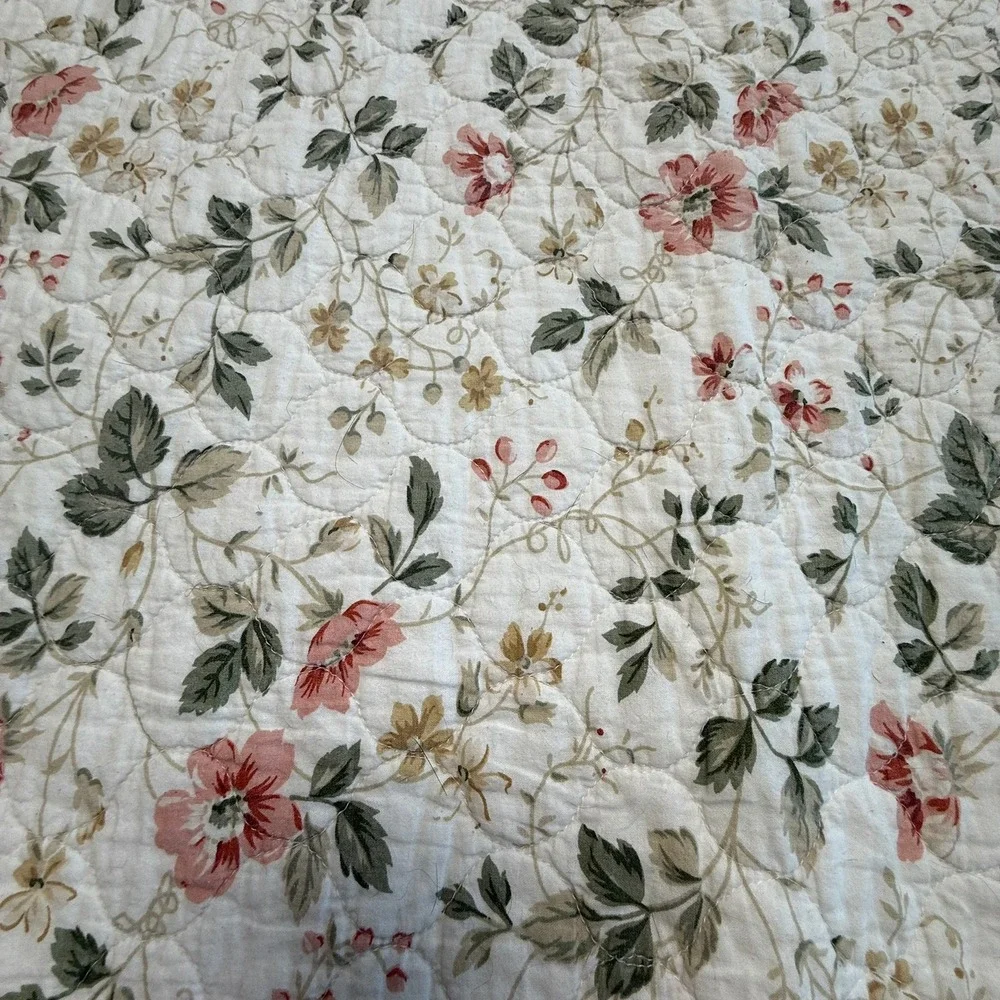 Laura Ashley Floral Gingham Reversible Quilt Queen Cotton Cottagecore Cream Pink